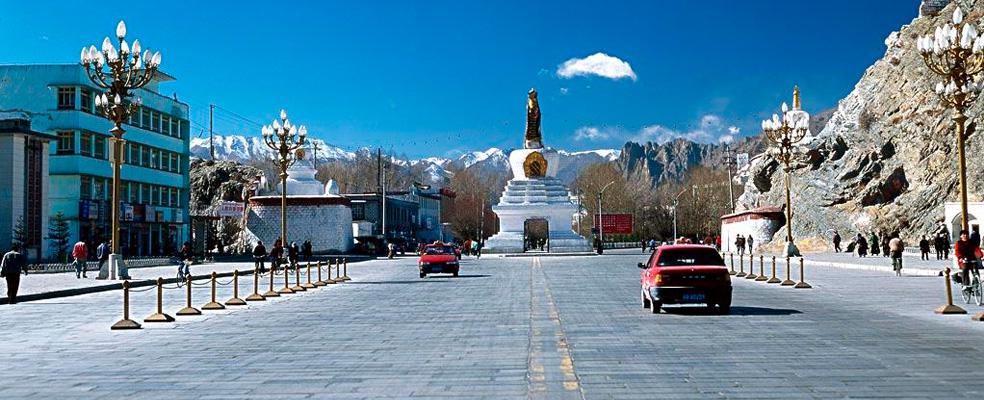 paket tour ke tibet